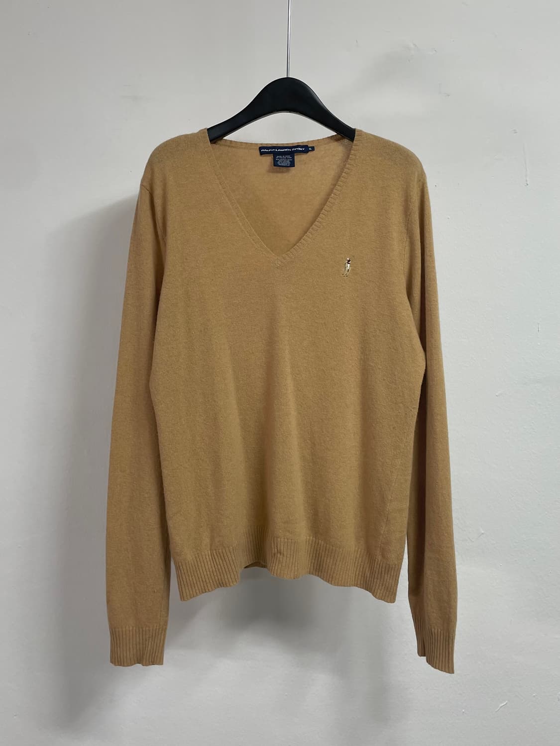 폴로 랄프로렌 우먼스 베이지 브이넥 니트 (on.578) 상품이미지1