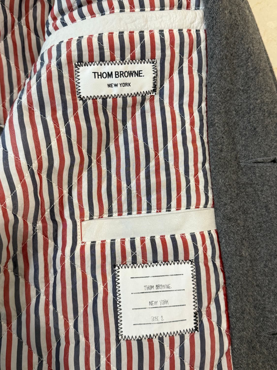 톰브라운 캐시미어 바시티자켓 상품이미지6