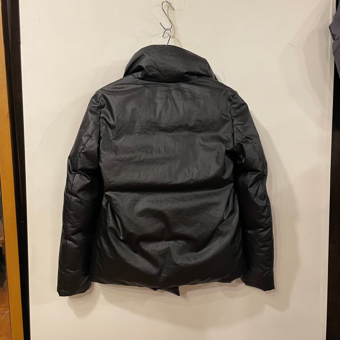 DKNY 사선패딩 상품이미지4