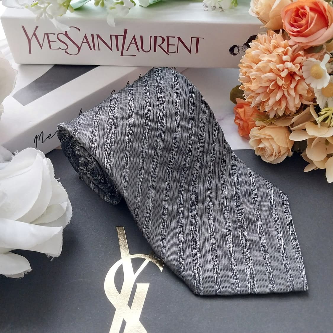 입생로랑 다크그레이 텍스처 패턴 넥타이 9.8cm S~A+등급 K2458 상품이미지4