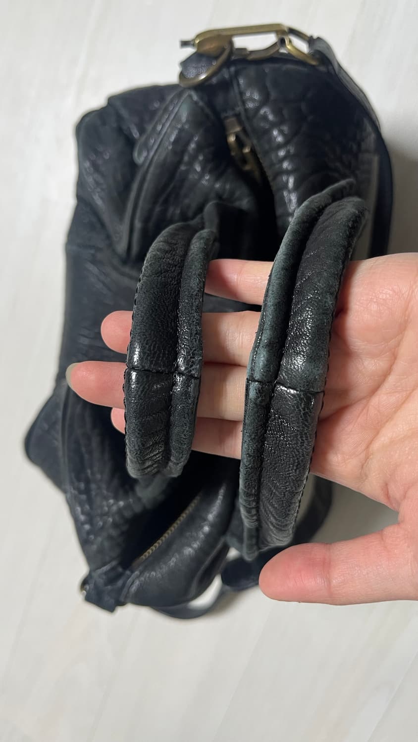 알렉산더왕 로코백 하자 상품이미지3