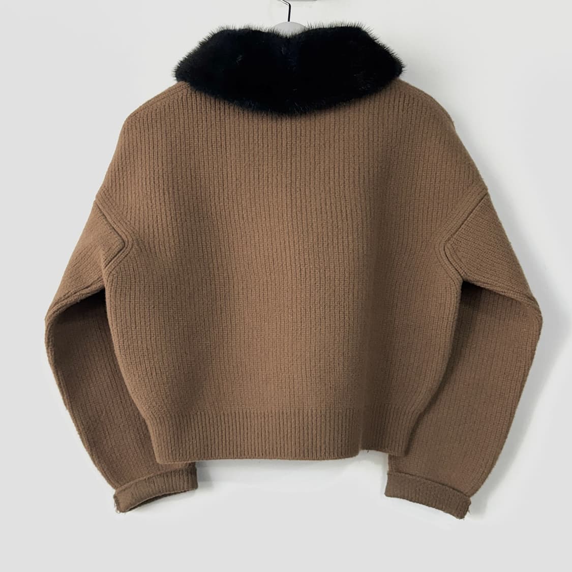 N21 밍크 카라 크롭 울 니트 상품이미지4