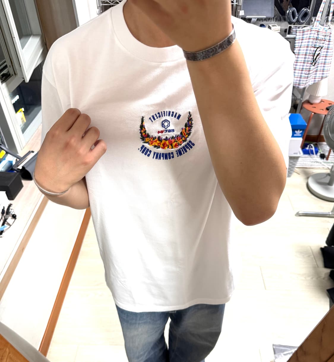 슈프림 빅토리 반팔 티셔츠 상품이미지1
