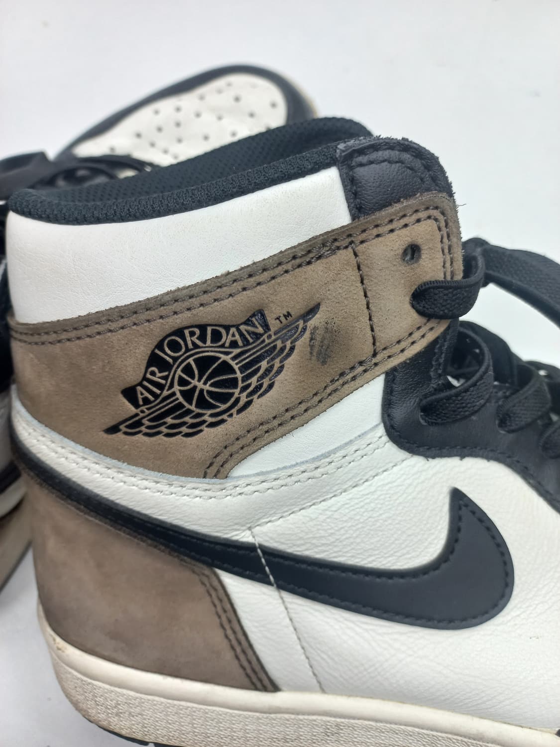 나이키 에어 조던 1 레트로 하이 OG 다크 모카 270mm 상품이미지4