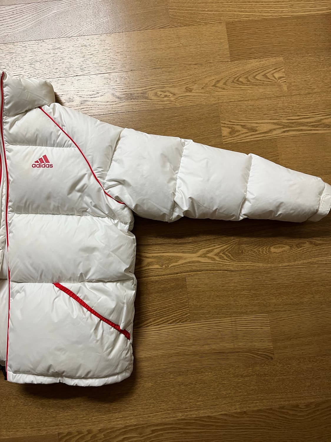 아디다스 슈퍼 퍼피 패딩 상품이미지2