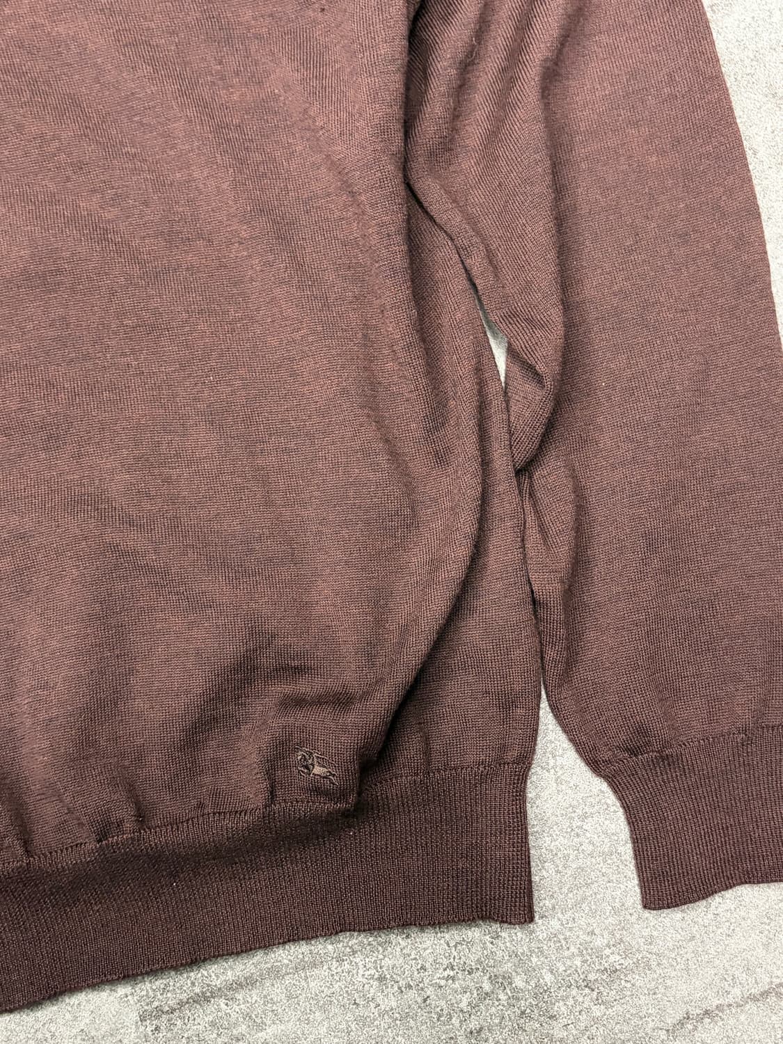 버버리 기마로고 브라운 긴팔 카라 니트 상품이미지5