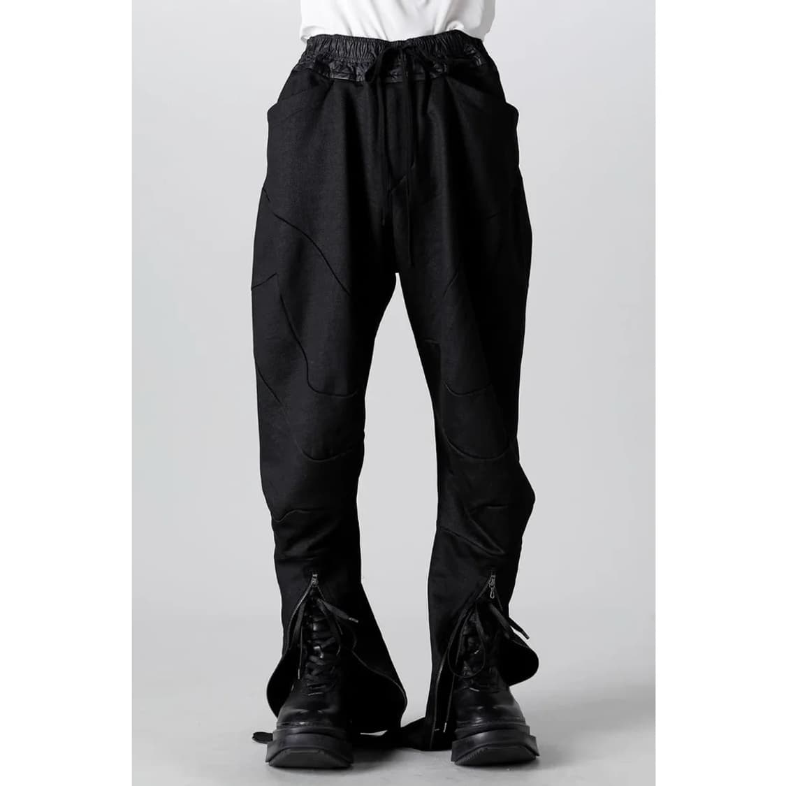 [2] JULIUS COATED FRONT ZIP SEAMED PANTS 상품이미지2