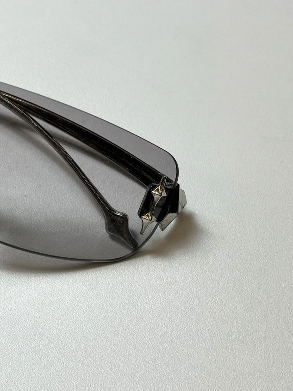 Selected 투톤 디테일 선글라스 Q1425 상품이미지4