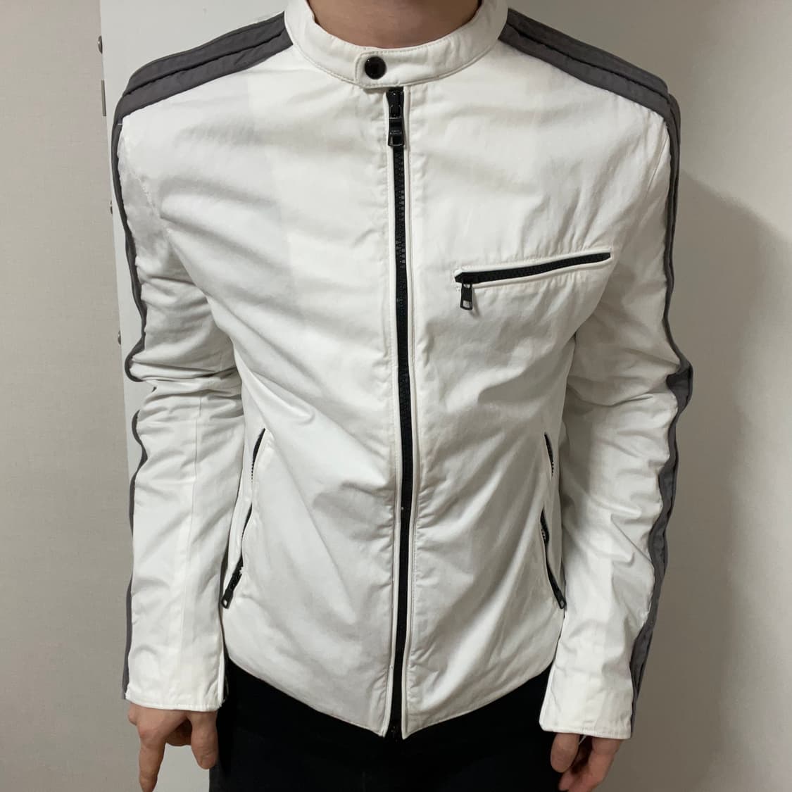 ARMANI EXCHANGE WHITE RIDER JACKET 상품이미지3