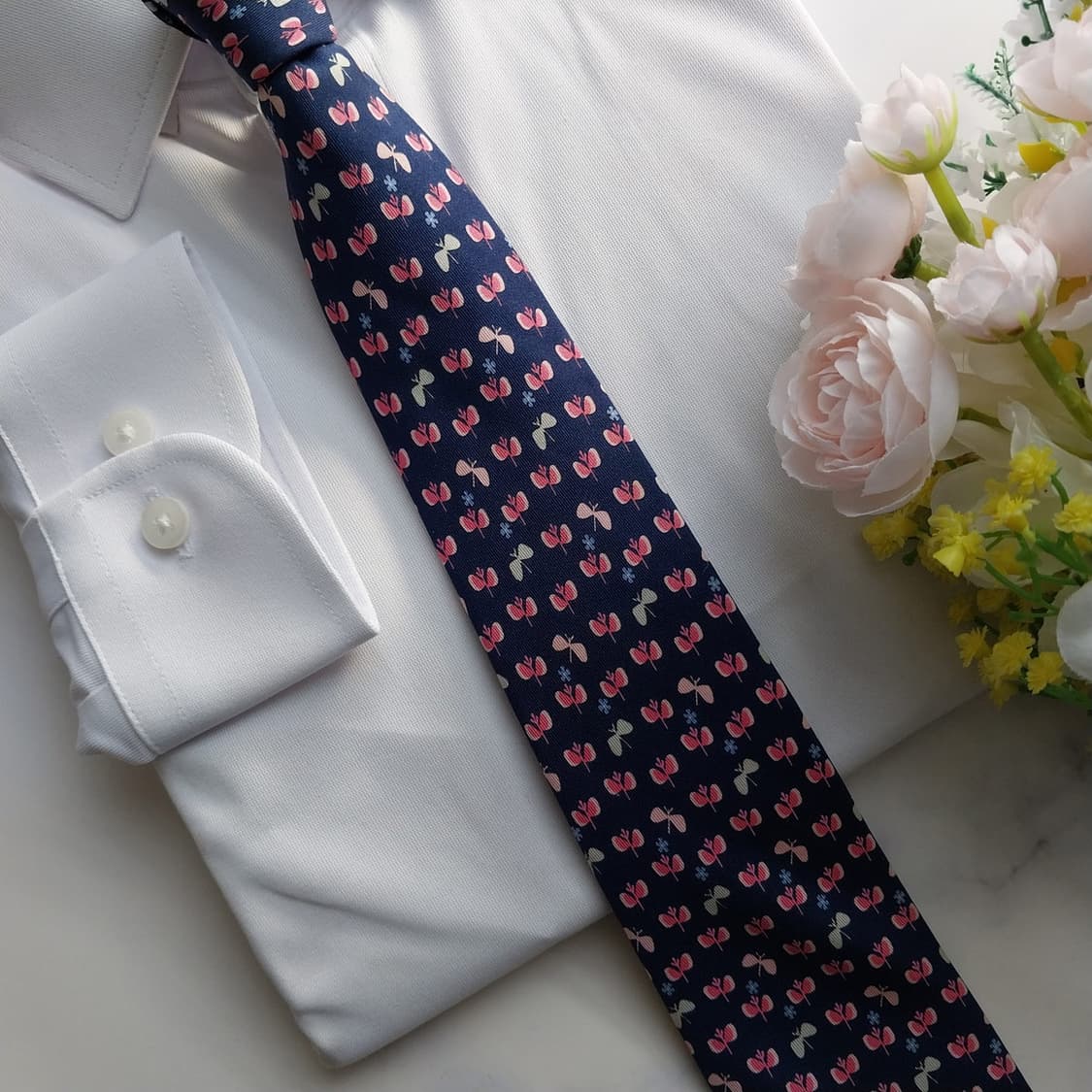 살바토레 페라가모 실크 나비 패턴 넥타이 8.9cm A+등급 K1328
 상품이미지9