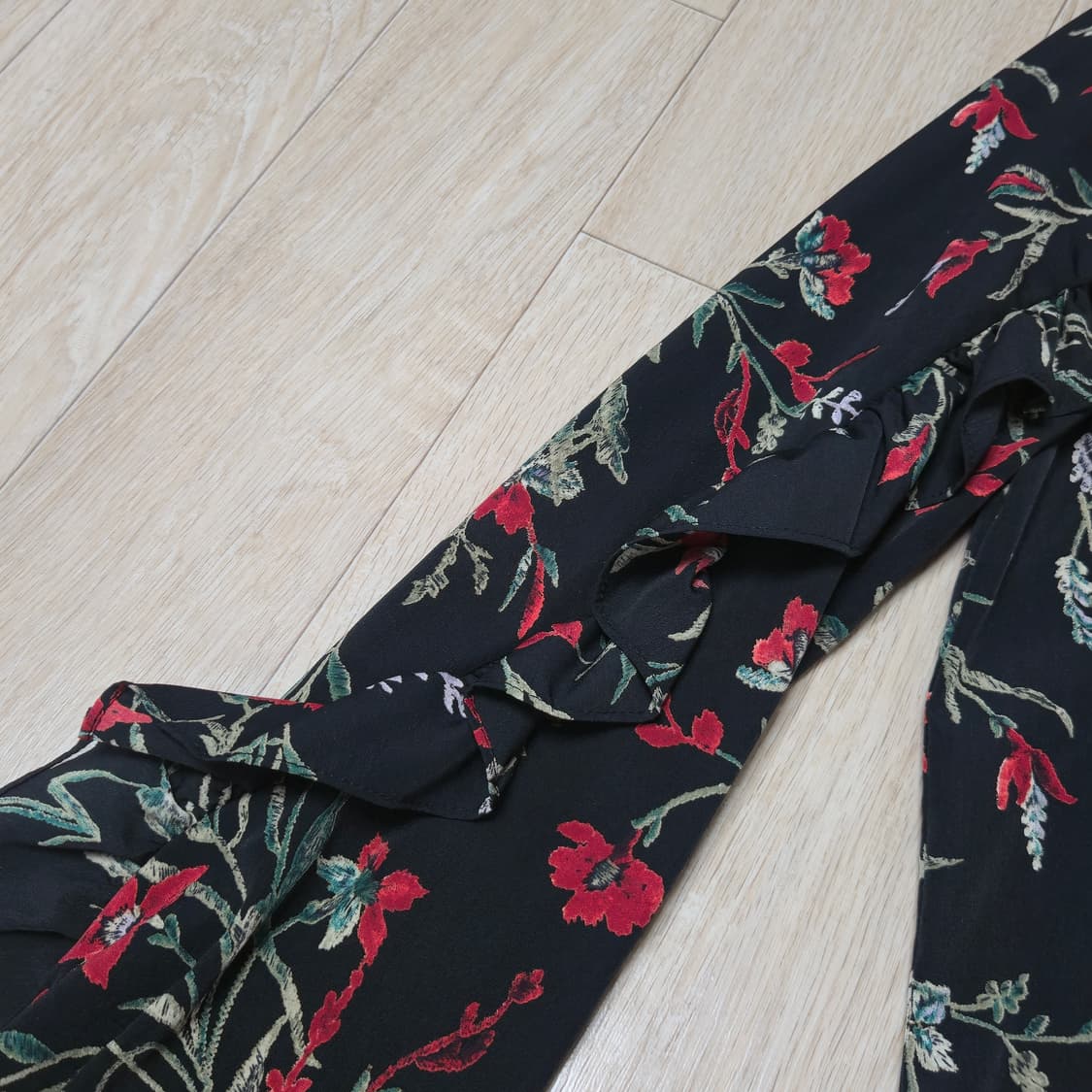 55)EGOIST 플라워 패턴 프릴 블라우스 상품이미지5