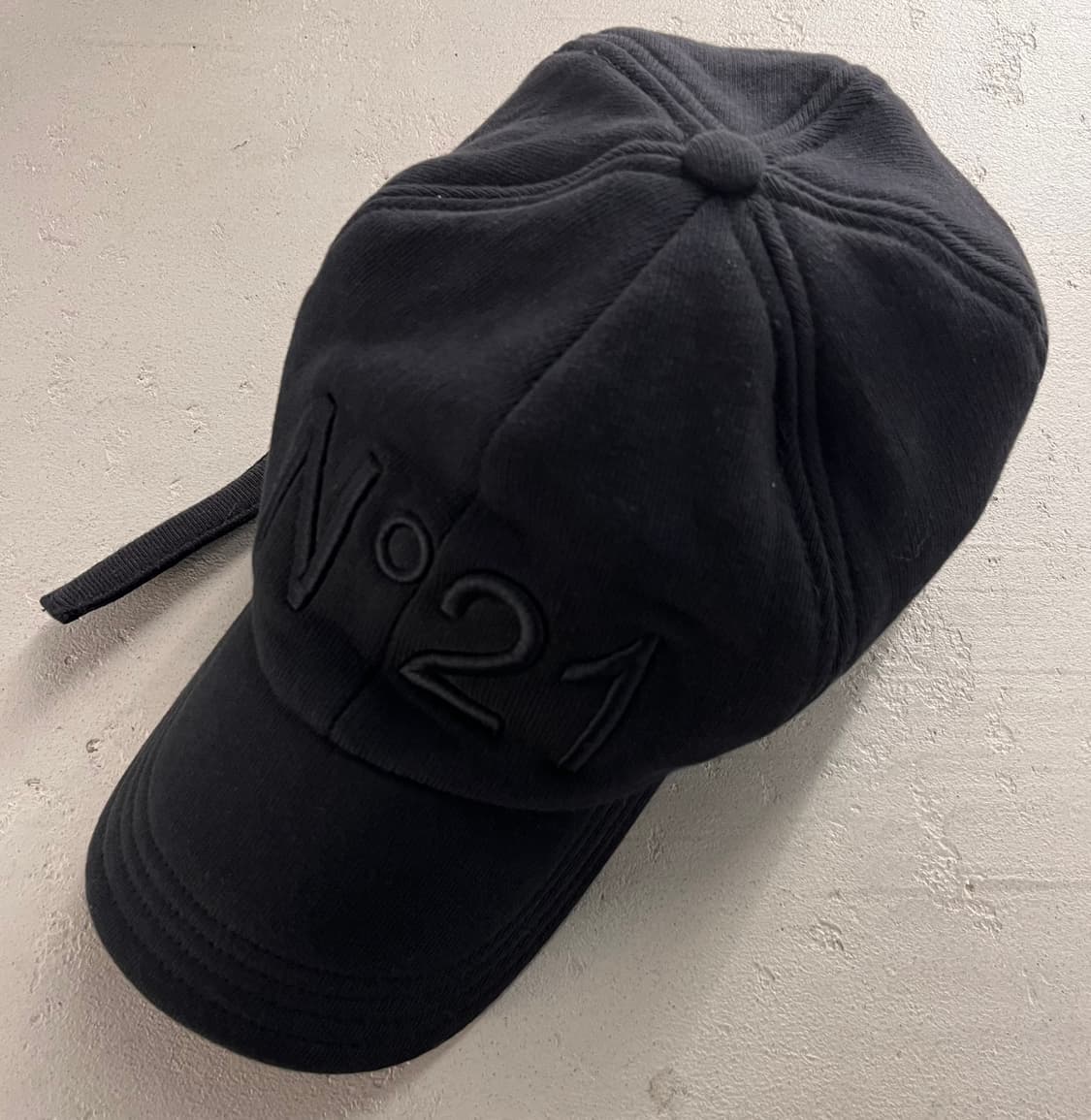 누메로 벤투노 N°21 블랙 볼캡 상품이미지1