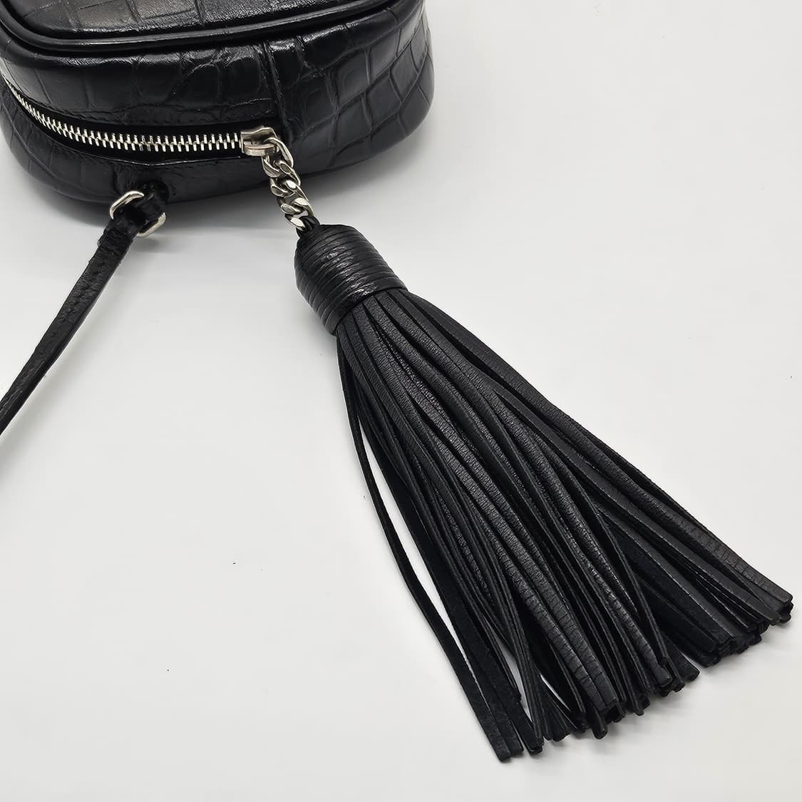 정품 입생로랑 태슬 크로커다일 블로거 미니 크로스백 상품이미지10