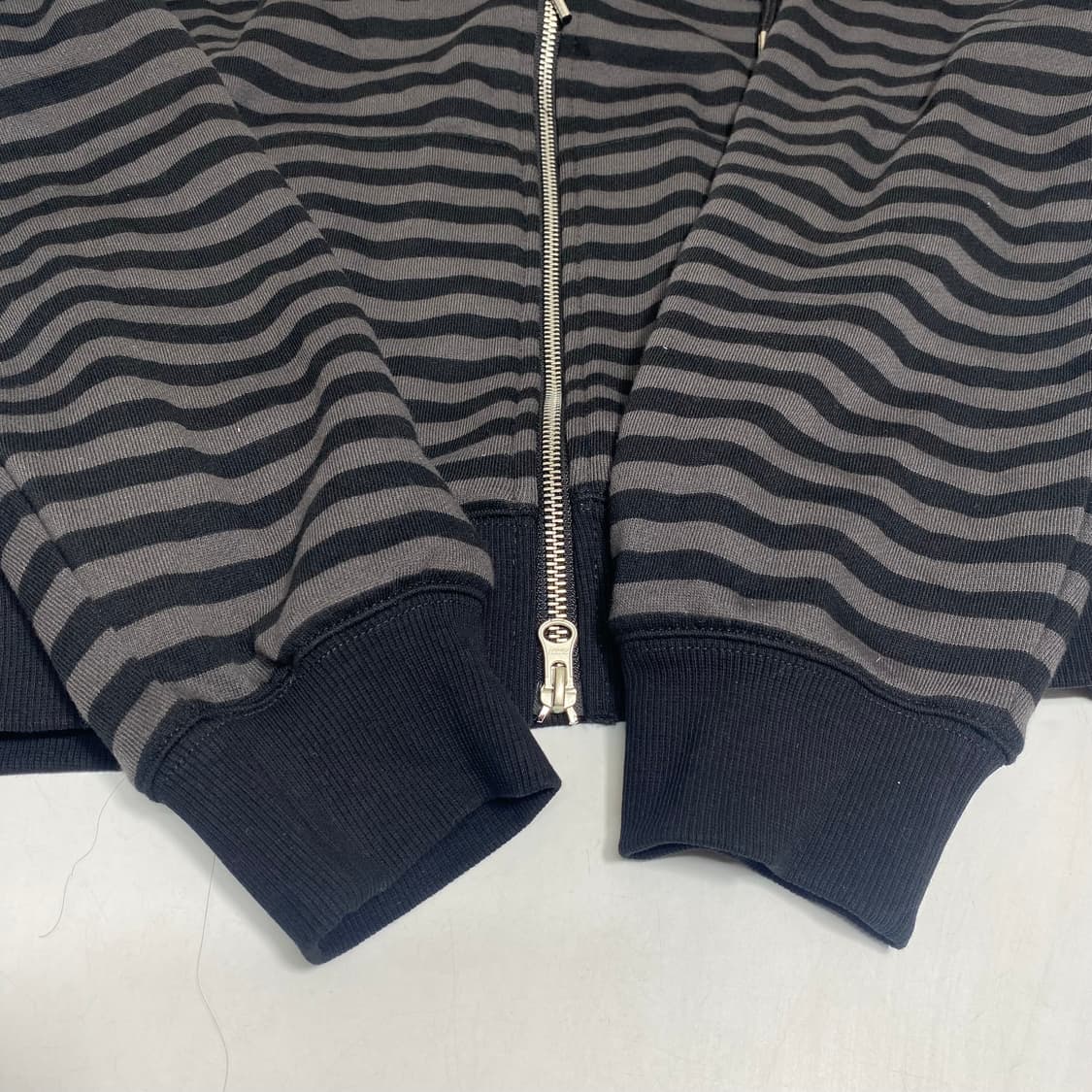 새상품) 필루미네이트 후드집업 M 상품이미지6