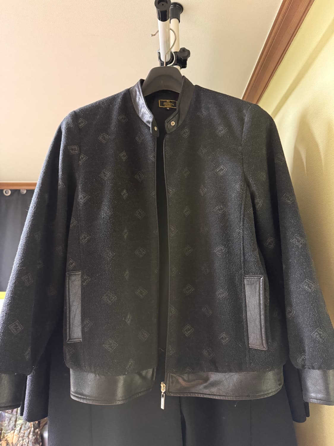 펜디 집업 자켓 상품이미지2