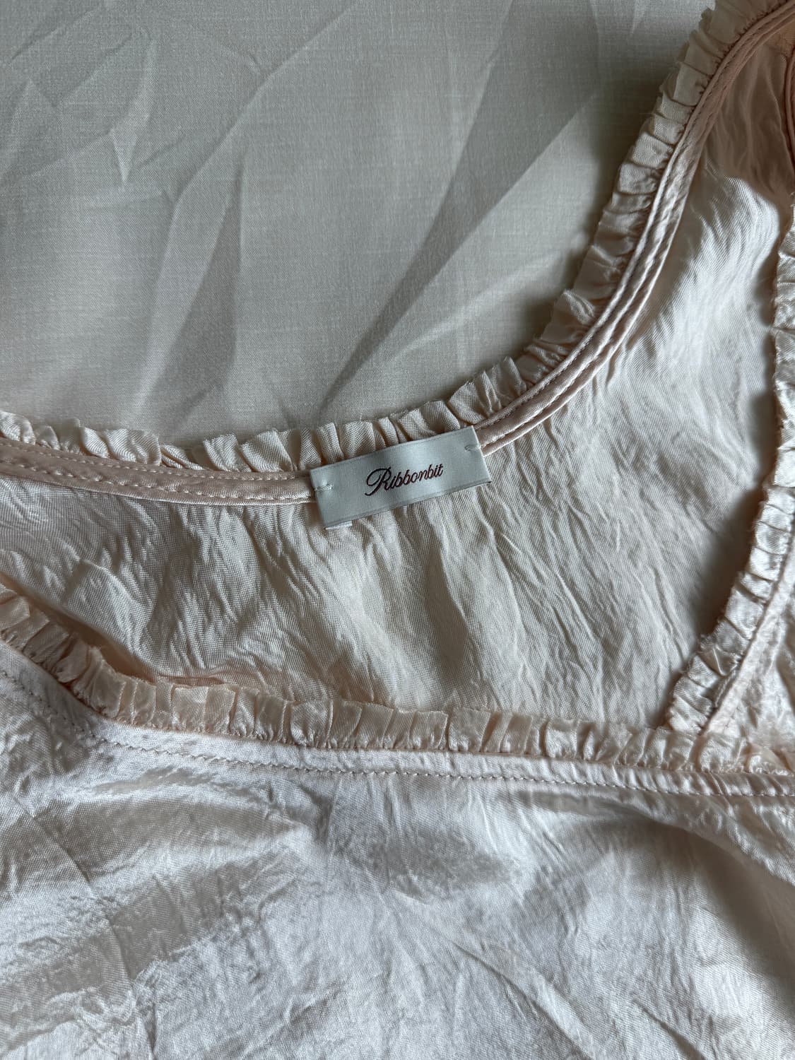 리본빛 티피 블라우스 피치 상품이미지3