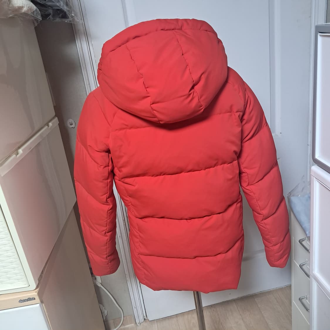 데상트 레드 여성패딩 덕다운 90 사이즈(약55) 상품이미지3