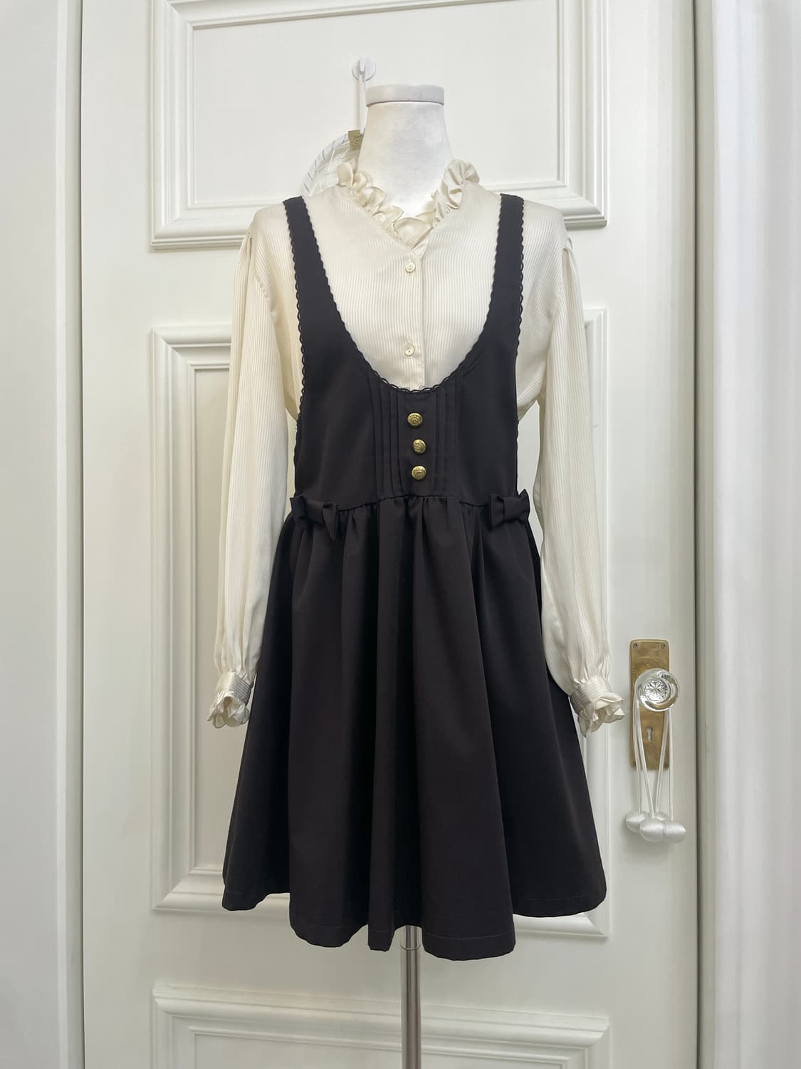 brown gold button bow point midi opc&bei 상품이미지1