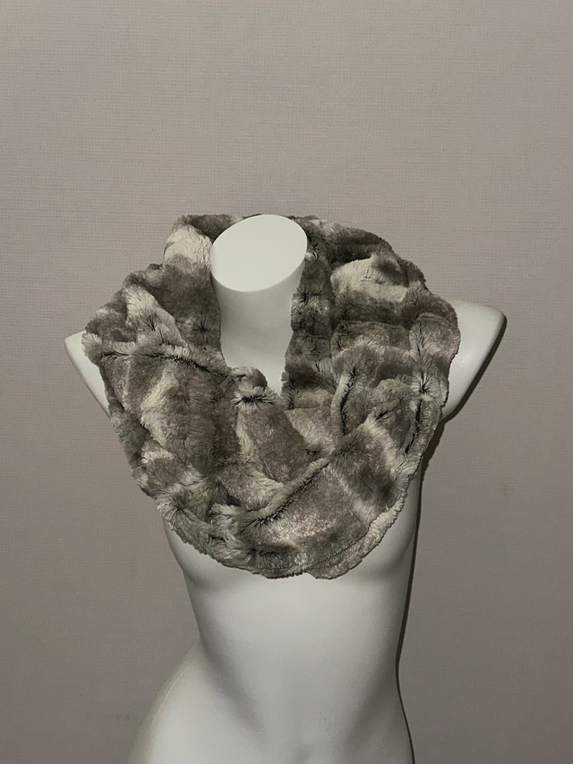 빈티지 그레이 퍼 넥워머 상품이미지2