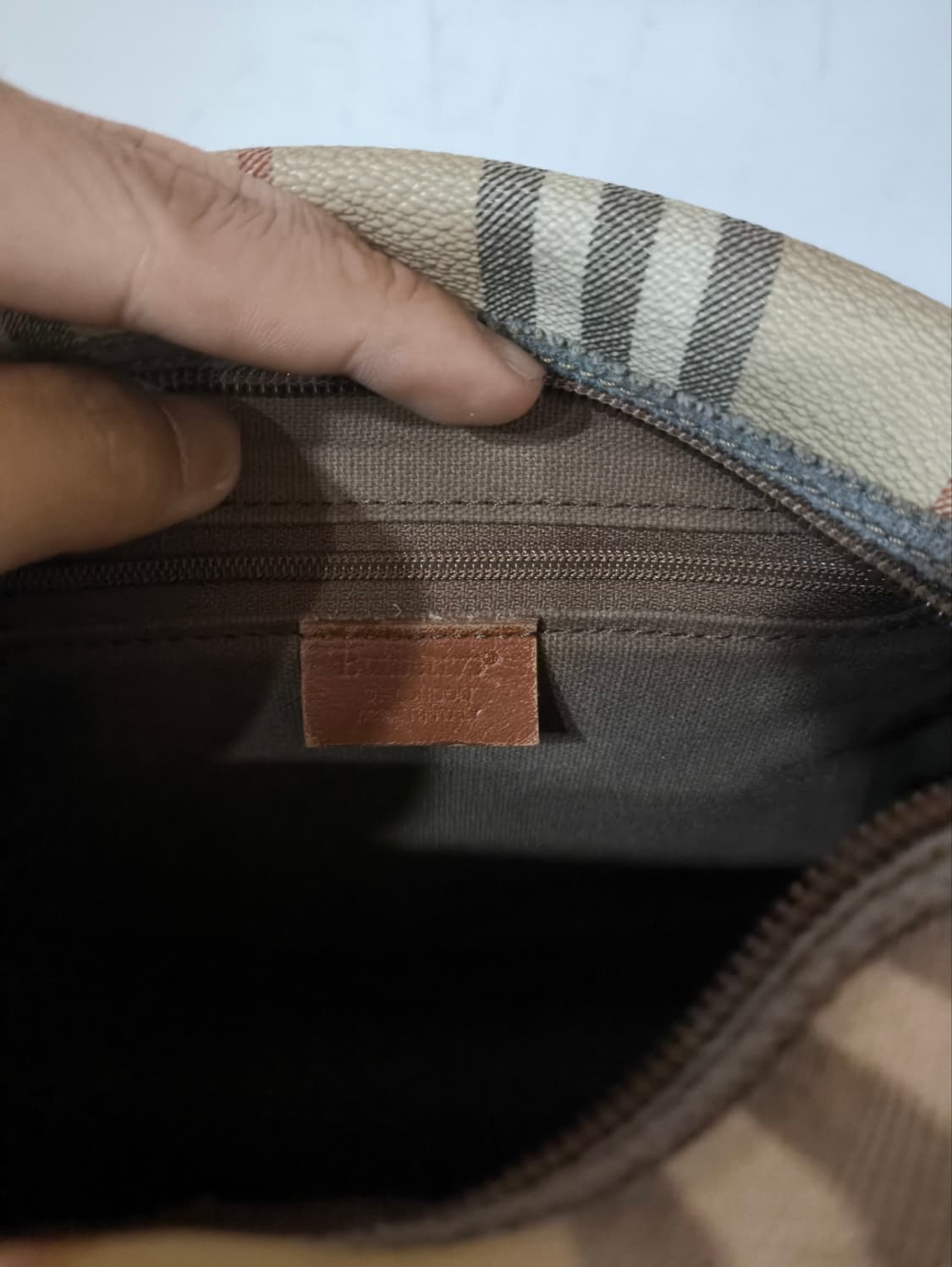 버버리 노바체크 미니 크로스백 상품이미지9