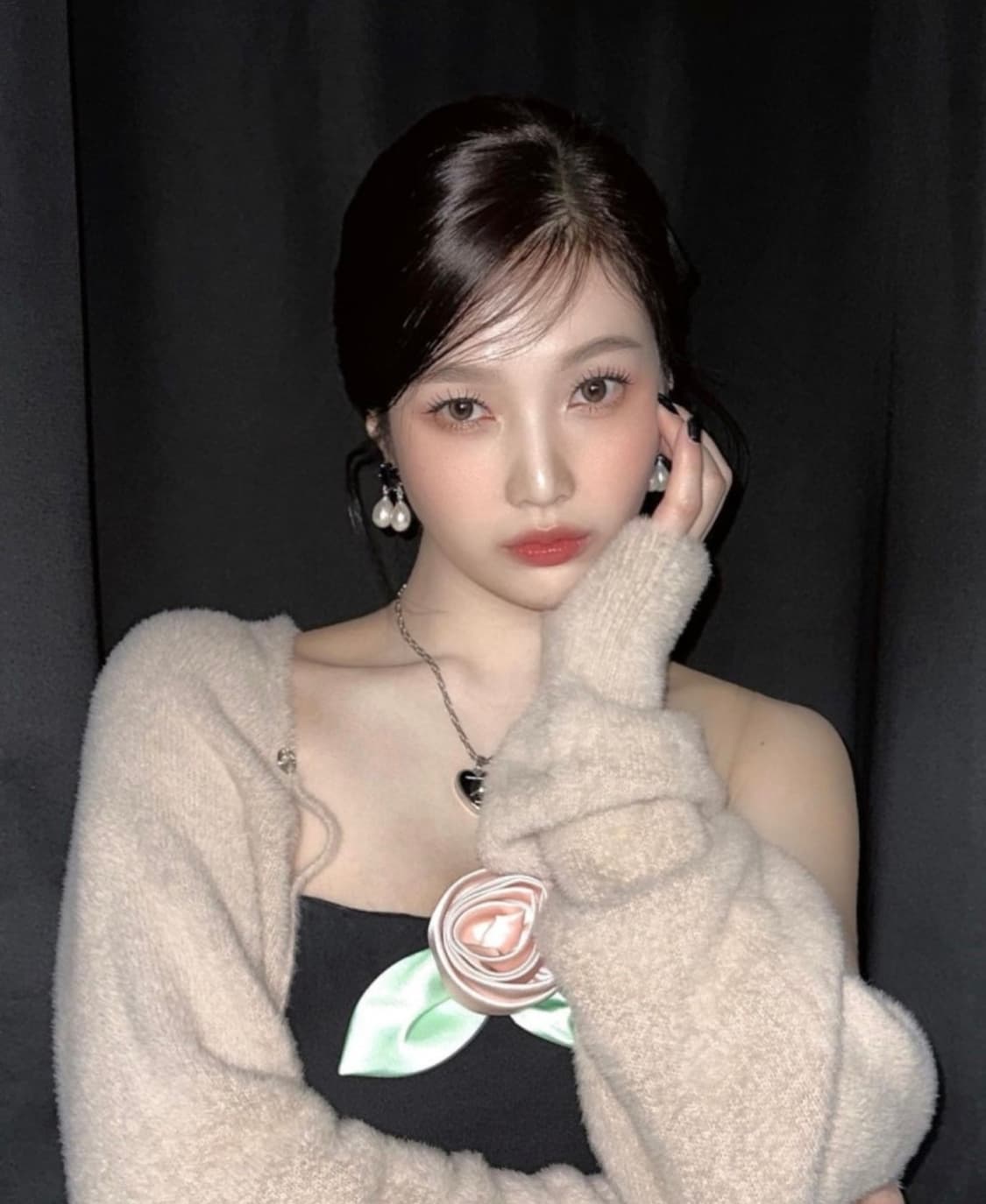 페인오어플레져 Petal Bolero 블랙 색상 상품이미지1