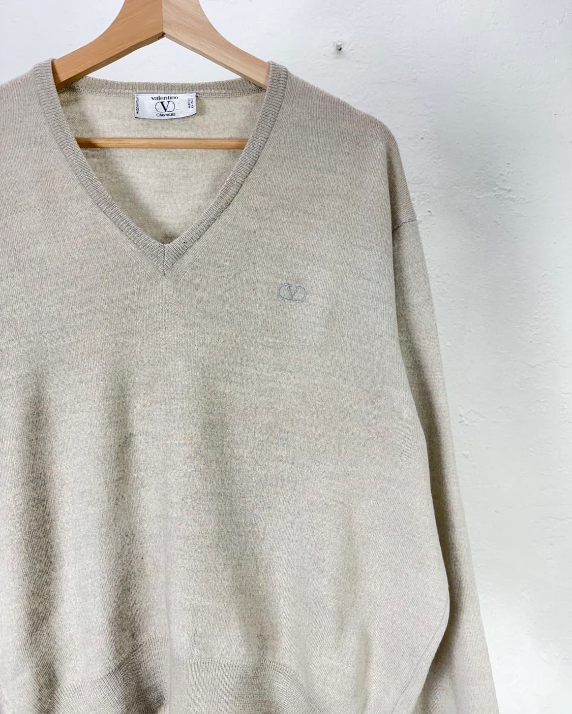 발렌티노 베이지 클래식 브이넥 니트 스웨터 상품이미지3