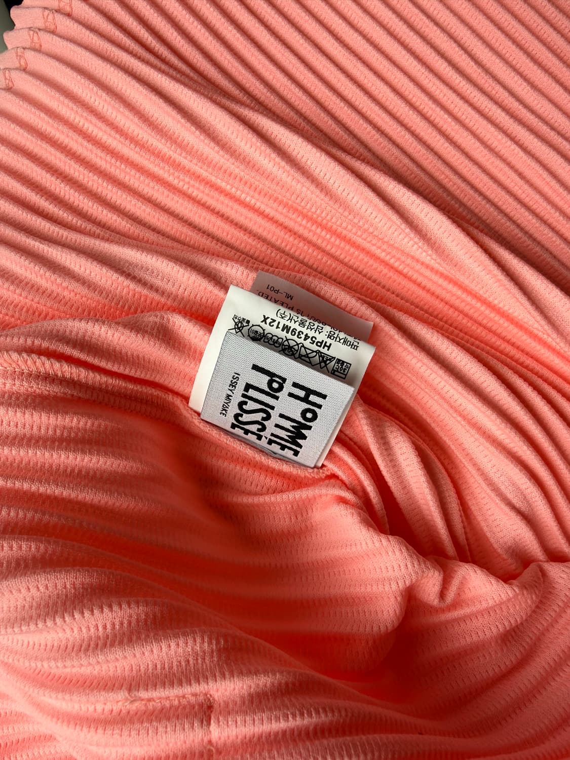 이세이미야케 옴므플리세 오버사이즈 브이넥 가디건 라이트 핑크 상품이미지6