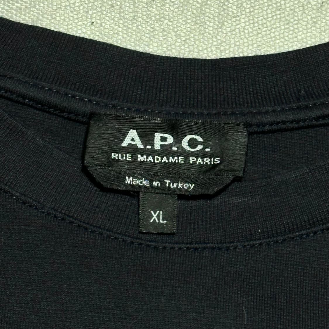 XL 아페쎄 A.P.C 19fw 로고 네이비 맨투맨 상품이미지4