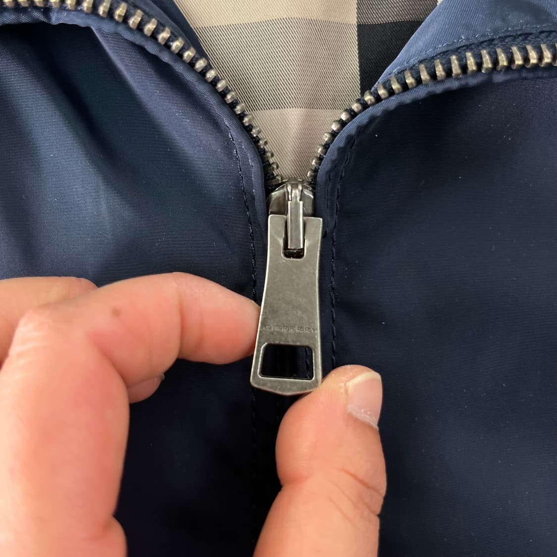 100 버버리 브릿 기마로고 나일론 블루종 자켓 상품이미지5