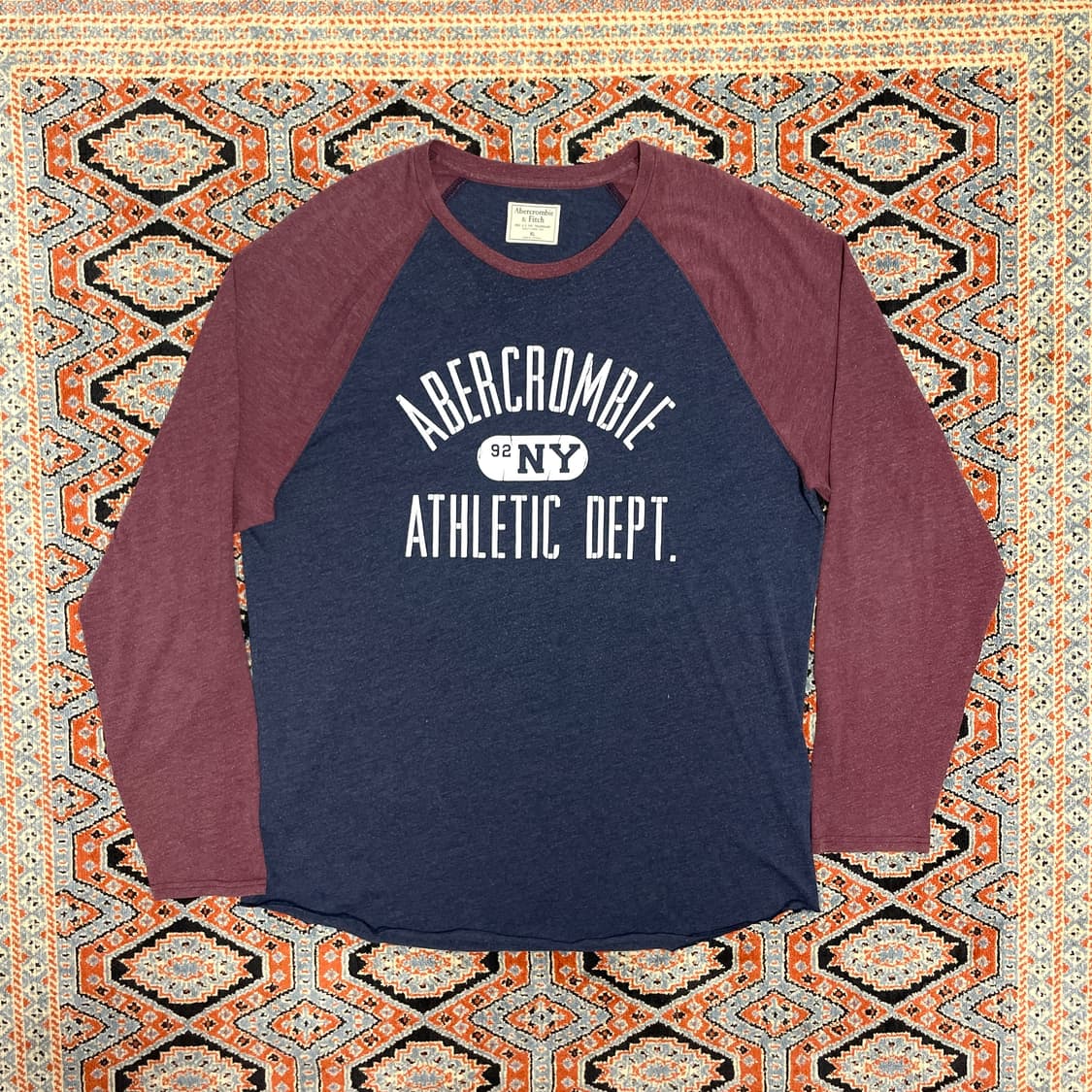 아베크롬비 스펠로고 네이비 나그랑티셔츠 남성XL 상품이미지1