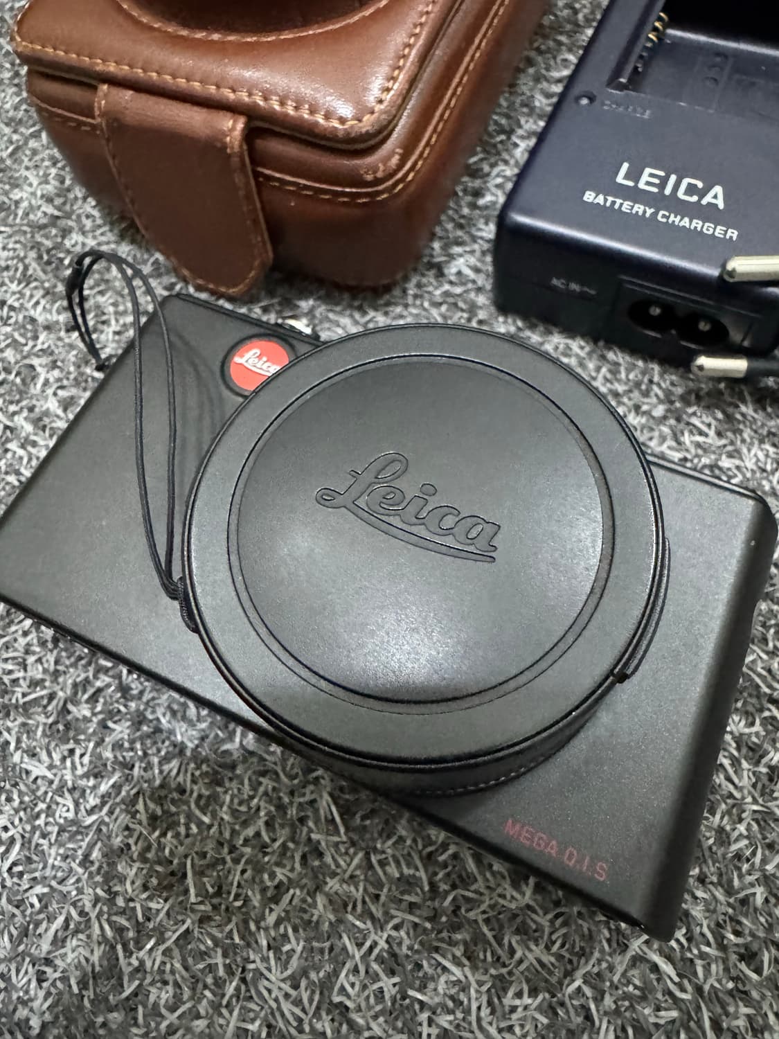 라이카 d-lux 3 디지털 카메라 (정품 충전기+가죽 케이스 구성) 상품이미지2