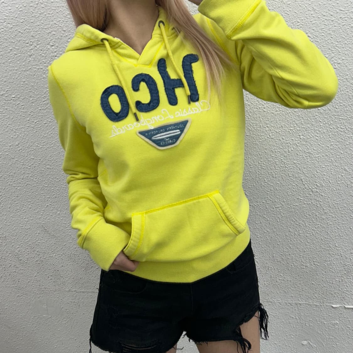 홀리스터 센터로고 레몬 후드 M 상품이미지1