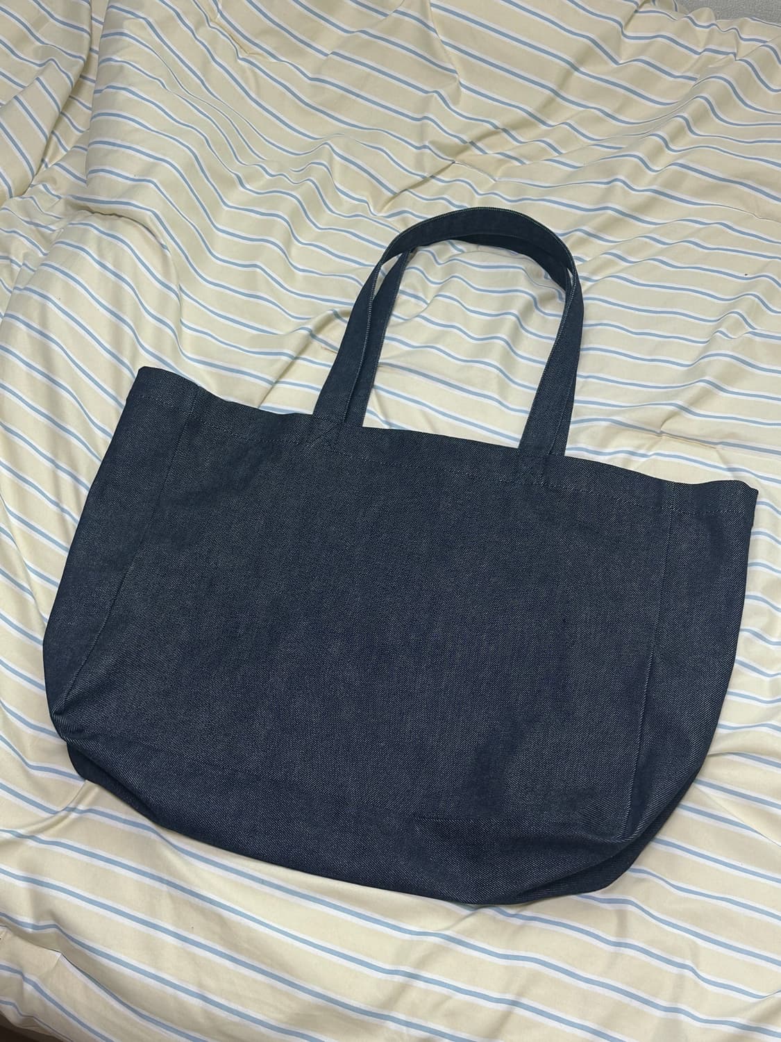 아파쎄 A.P.C 데님 다니엘라 토트백 판매 상품이미지3