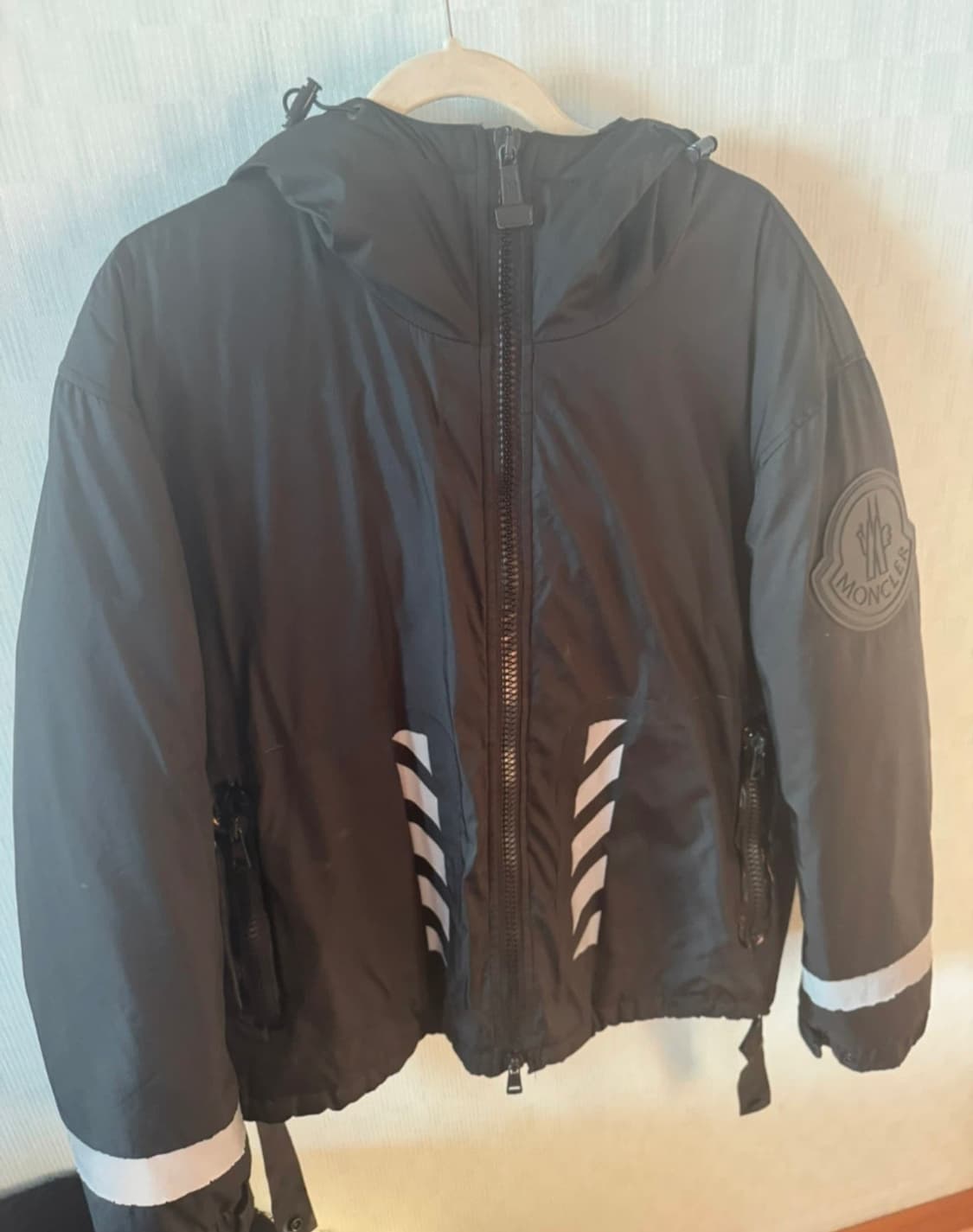 [정품/한정판] 몽클레어 × 오프화이트 리미티드 후드 패딩 자켓 L 상품이미지1