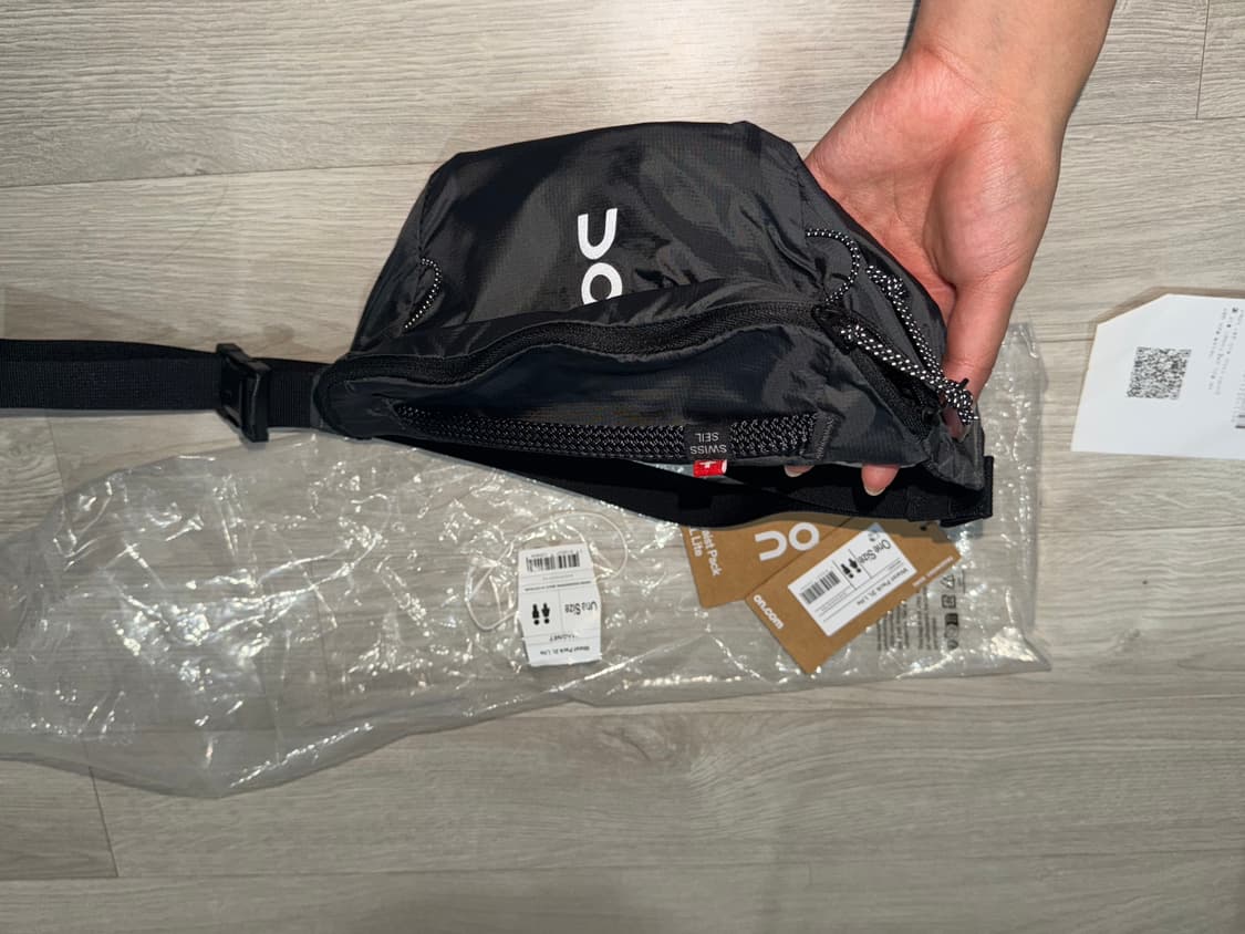 온러닝 웨이스트백 라이트블랙  새상품 상품이미지3