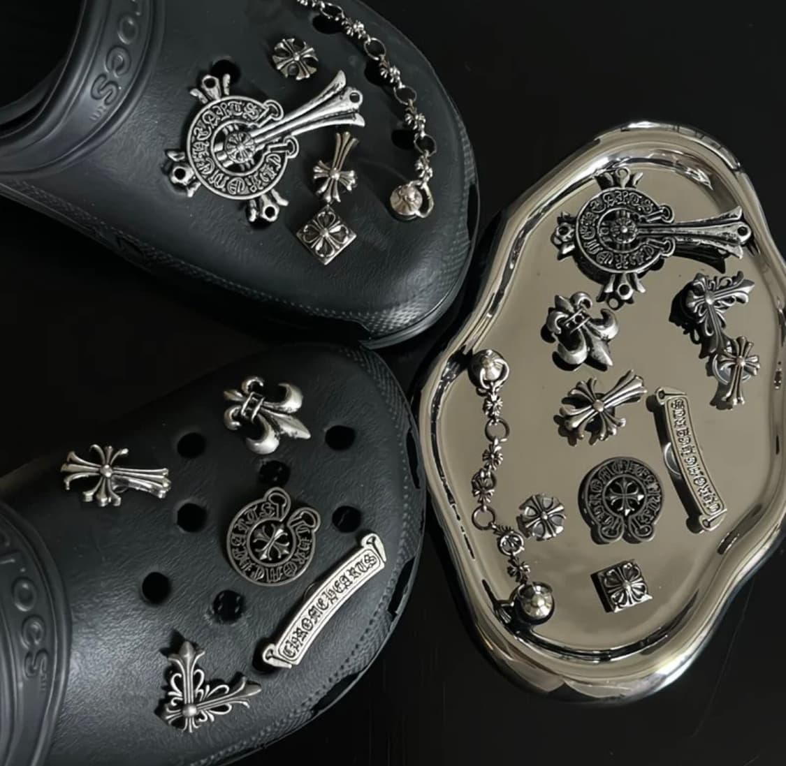 크롬 스타일 크록스 지비츠 팝니다 상품이미지1