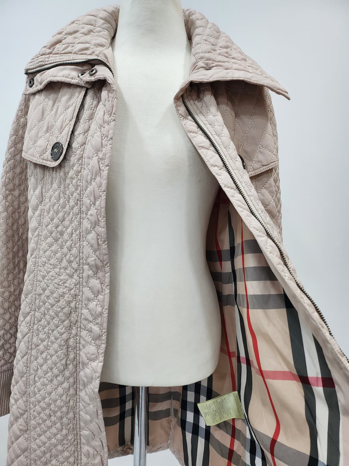 버버리 하이넥 퀄팅 롱코트 M 버버리체크 안감 상품이미지5
