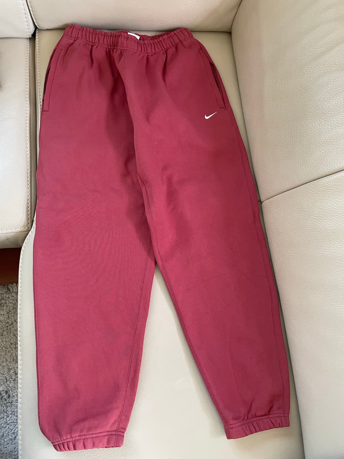 나이키 nrg 솔로 스우시 플리스 팬츠 m 사이즈 팔아용 상품이미지1