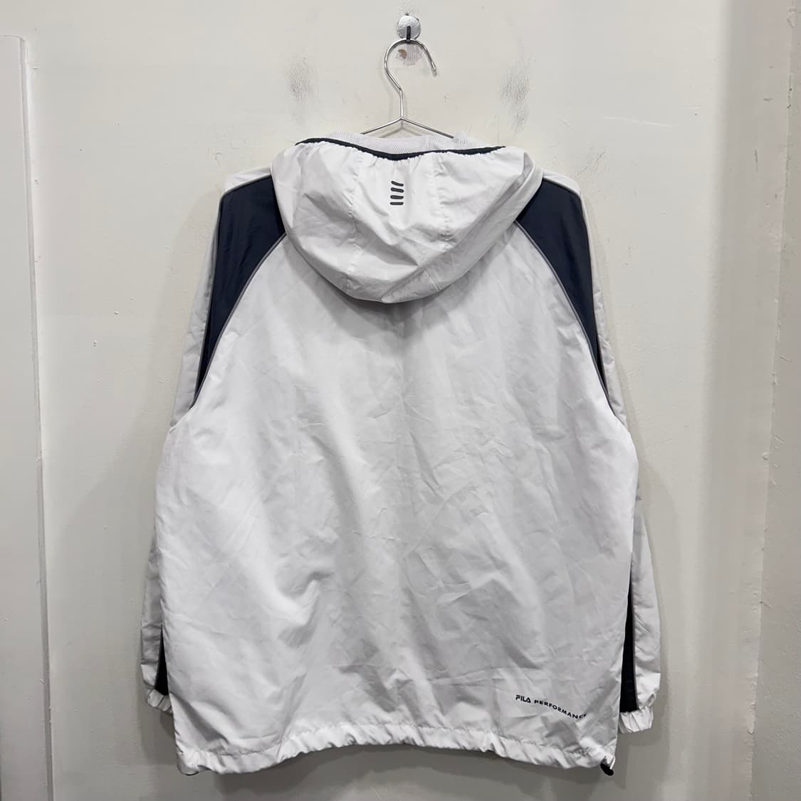 휠라 프린팅로고 핑라인 후드 경량 바람막이 상품이미지6