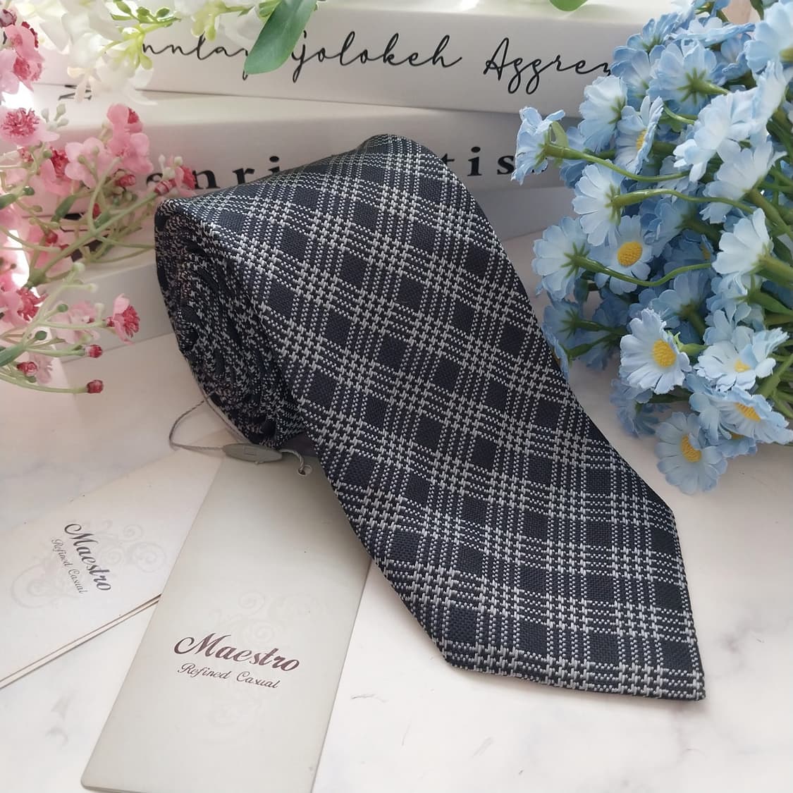 마에스트로 실크 블랙 체크 슬림 타이 7.9cm 새상품 K1510
 상품이미지1