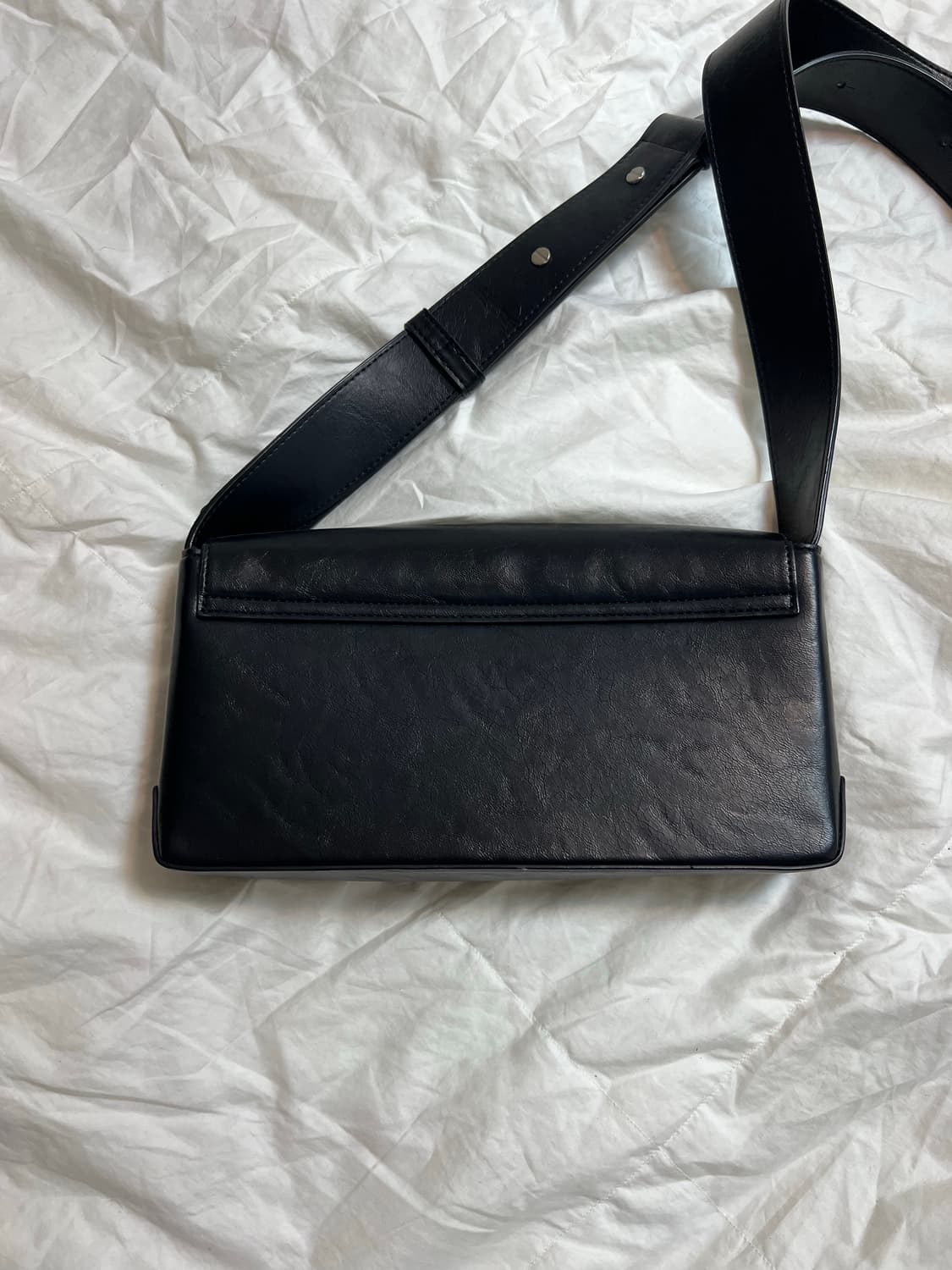 파인드 카푸어 가죽 크로스백 상품이미지2