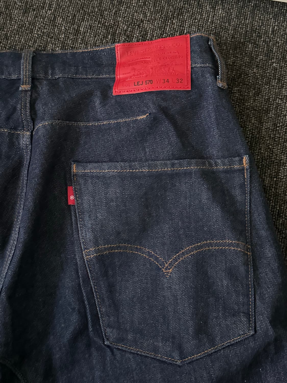 [W34L32] 리바이스 엔지니어드 진 570 레드탭 상품이미지1