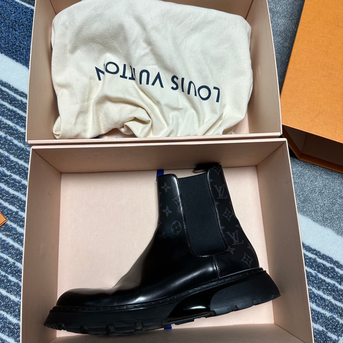 Louis Vuitton 루이비통 모노그램 첼시부츠44 상품이미지4