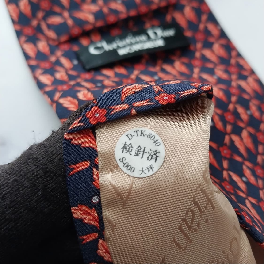 디올 실크 딥네이비 패턴 넥타이 8.9cm A+등급 K1797
 상품이미지10