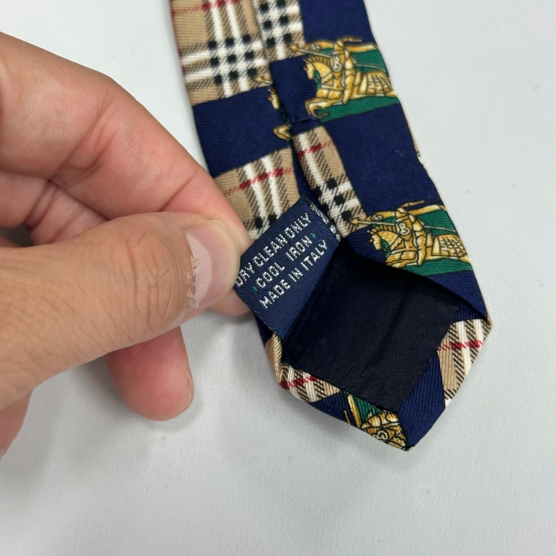 버버리 클래식 로고 체크 넥타이 상품이미지7