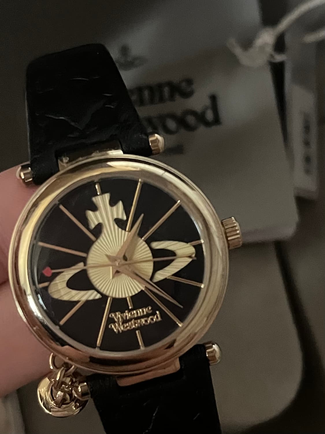 비비안웨스트우드 블랙 시계 상품이미지2