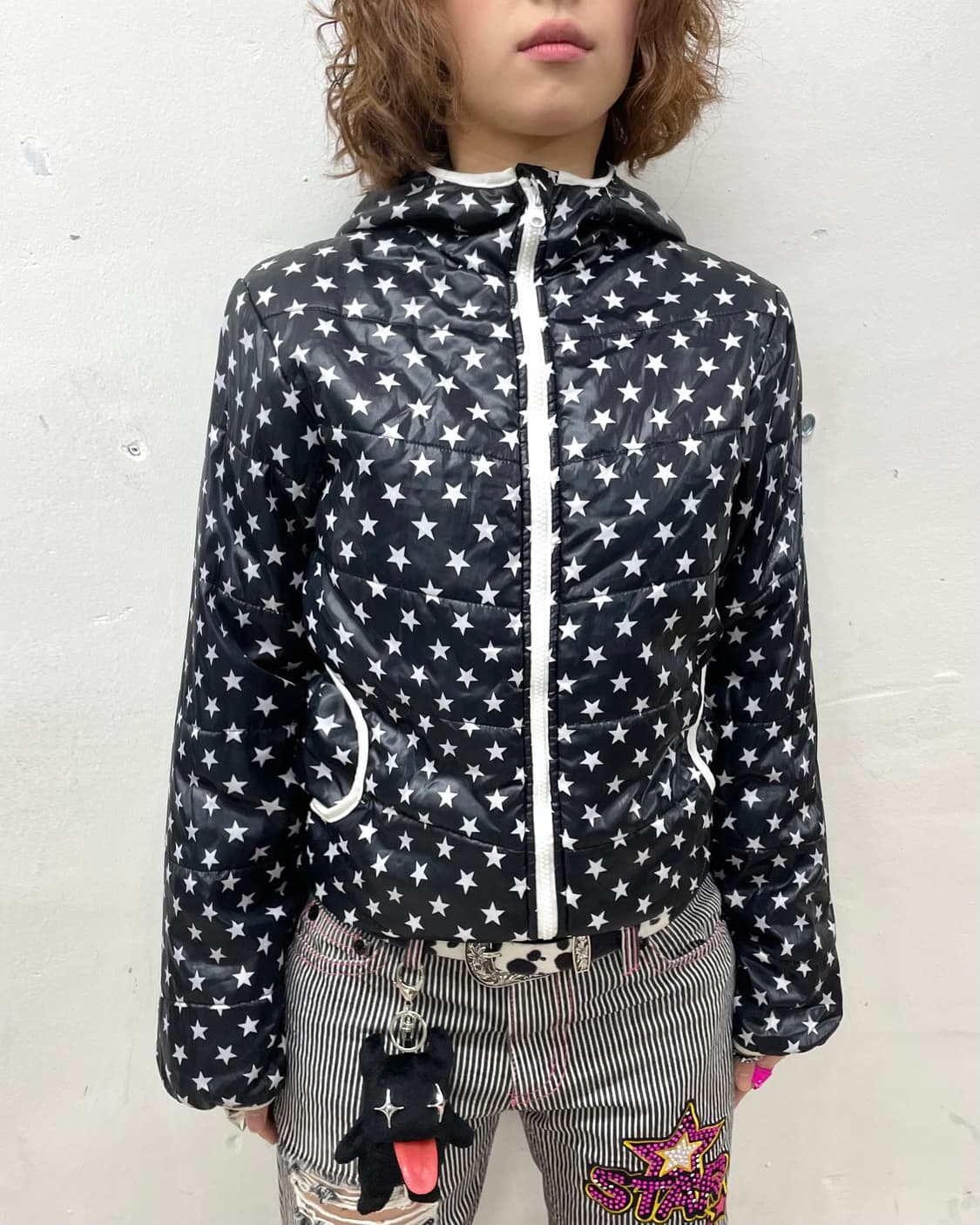 Glossy star black padded jacket 상품이미지4