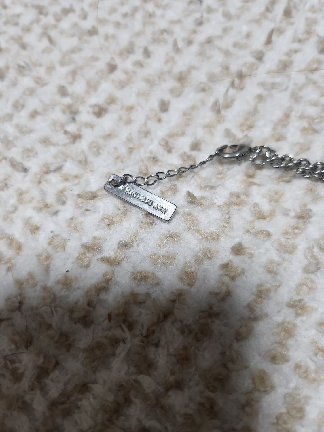 베이프 로고 목걸이 상품이미지3