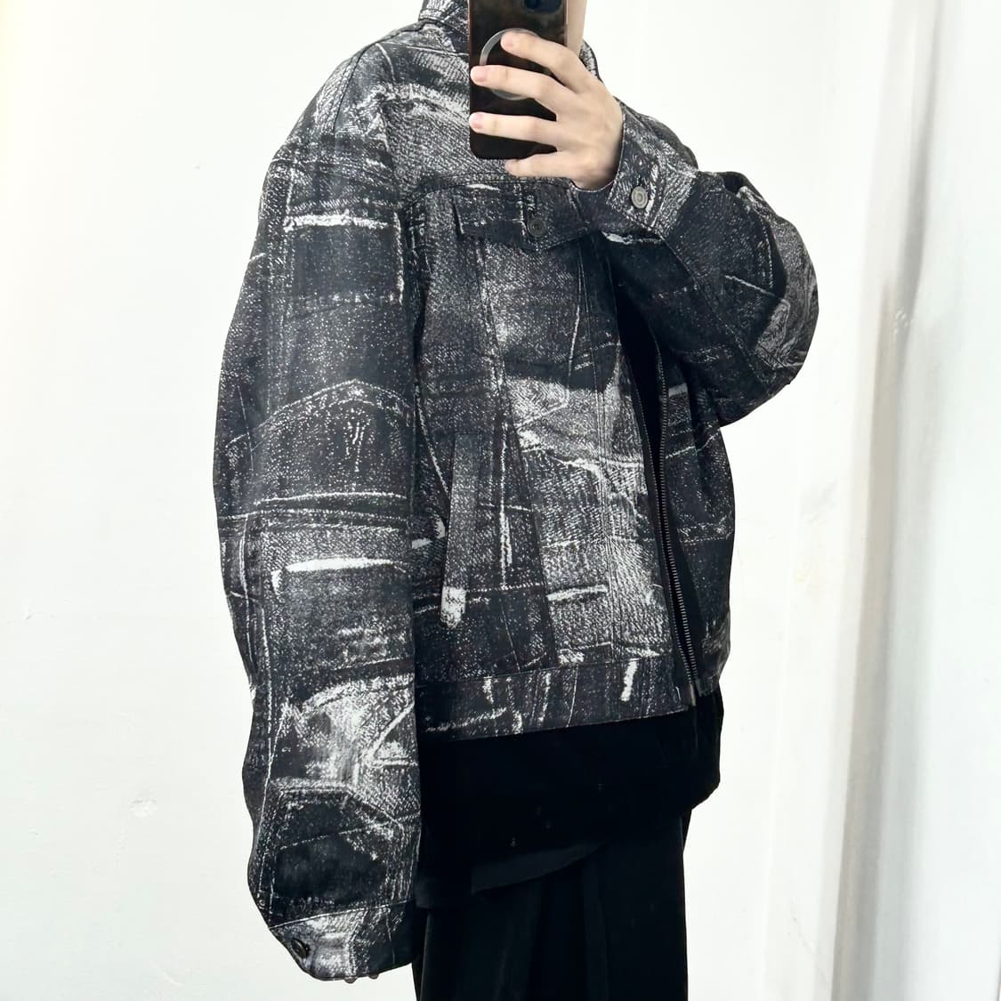 메종 미네드 블랙 웨이브 프린팅 자켓 상품이미지5