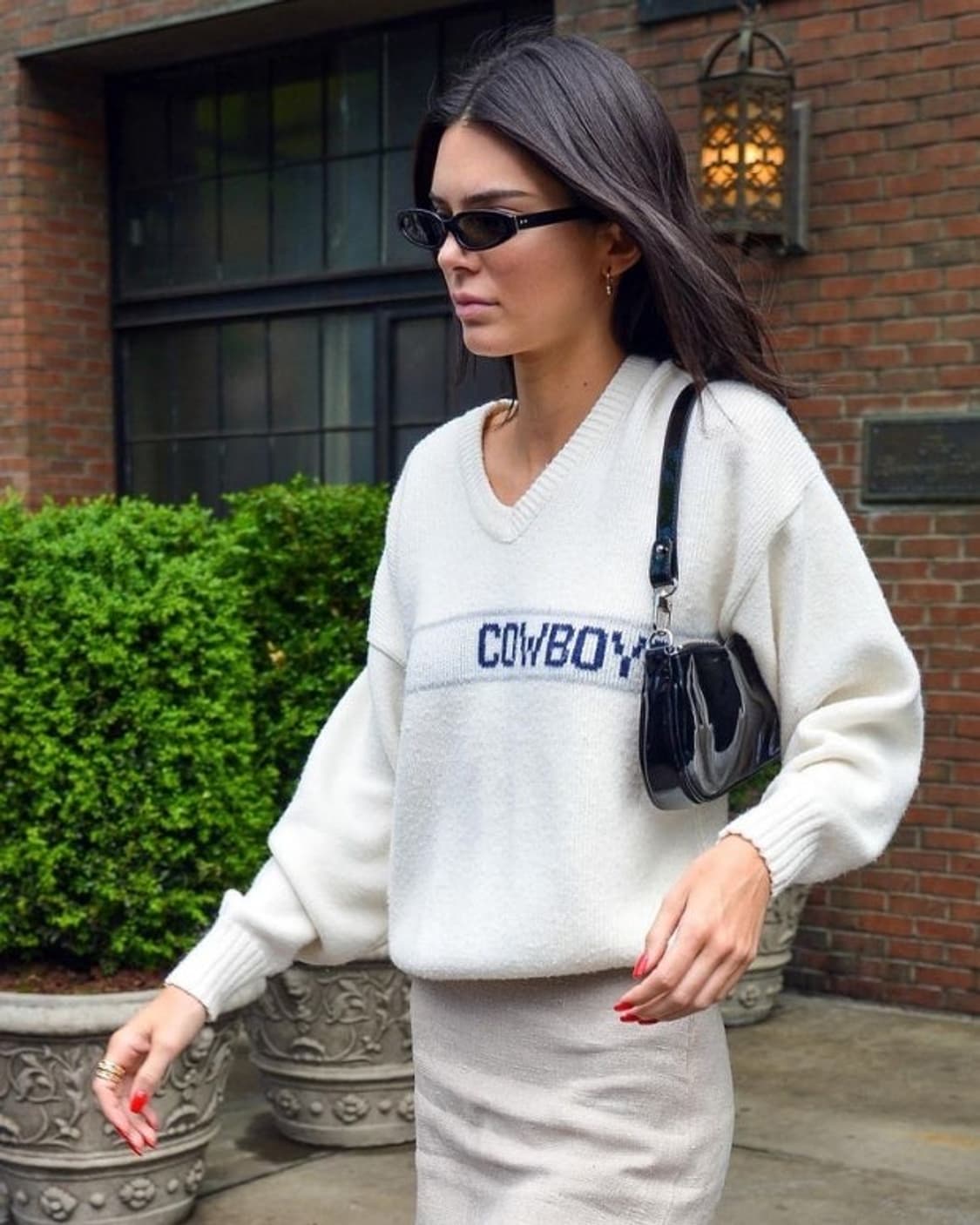 (새상품) BY FAR 바이파 레이첼 숄더백 블랙 페이턴트 상품이미지3